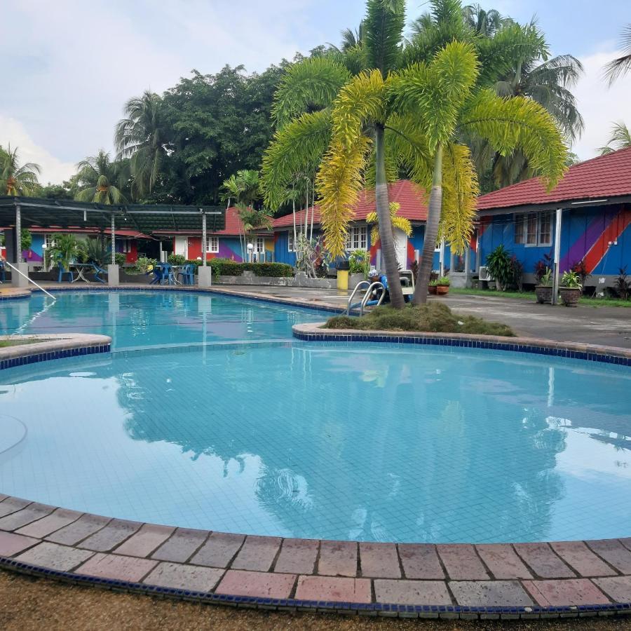 Global Ikhwan Resort Куа Екстериор снимка